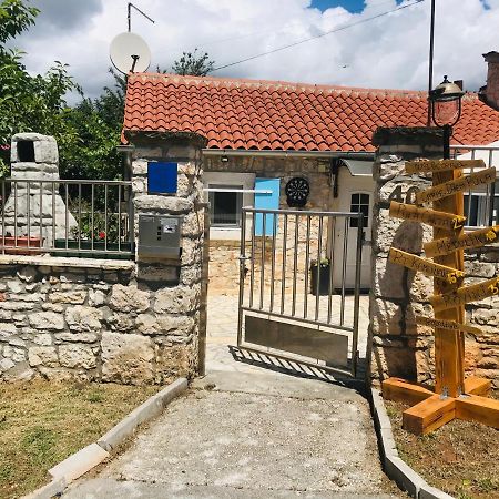 Holiday House Carpe Diem Pula Exterior foto