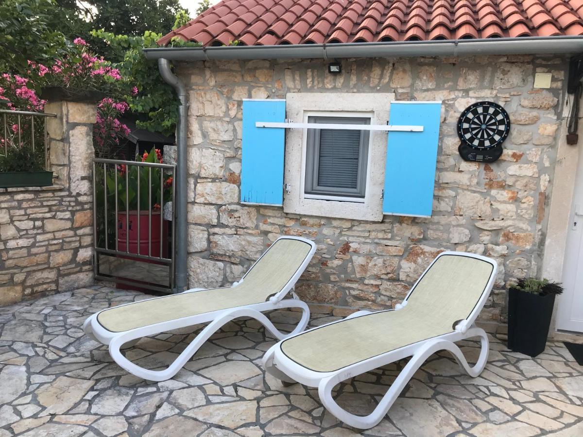 Holiday House Carpe Diem Pula Exterior foto