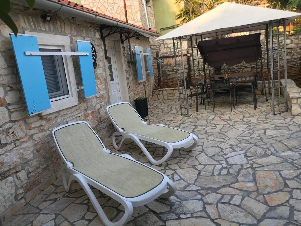 Holiday House Carpe Diem Pula Exterior foto